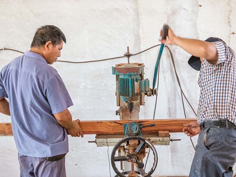 招远楼梯地板柜门的油漆修复-11